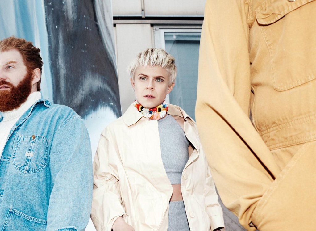 Robyn & La Bagatelle Magicque – Love Is Free track&nbsp;review
