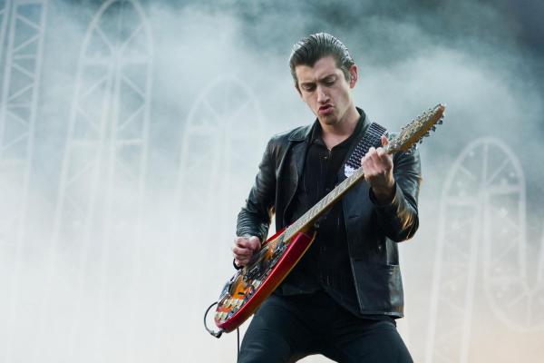Arctic-Monkeys-08-TITP-2014-Sinead-Grainger-2048x1365.jpg